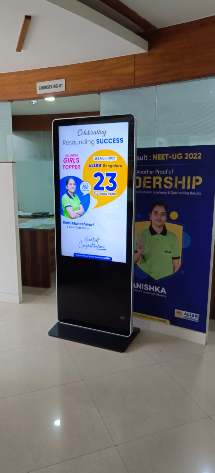 Prolegend 50" Digital Standee Kiosk – PL-DSK 50